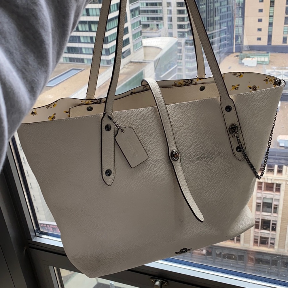 COACH White Tote Bag